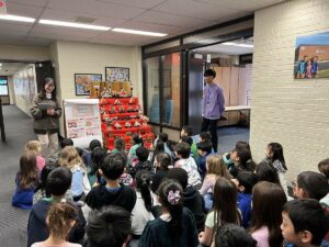 Presenters for Girls Day and dolls